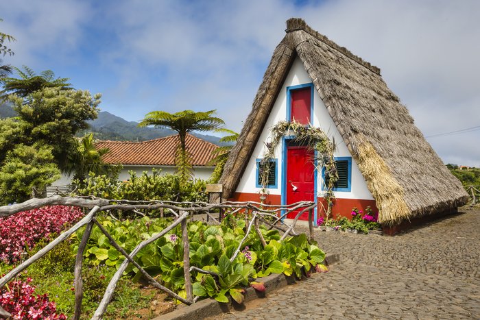 Santana-Haus-iStock-480126036.jpg