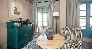 Wohnbereich im Deluxe Doppelzimmer oder Junior Suite
