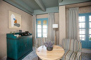 Wohnbereich im Deluxe Doppelzimmer oder Junior Suite
