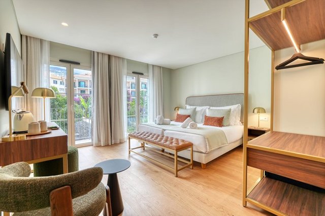 Doppelzimmer Deluxe mit Balkon