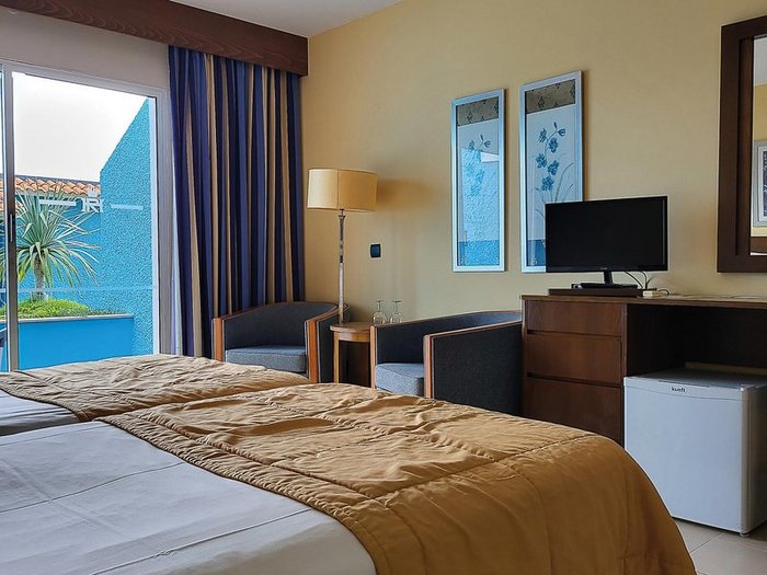 Hotel Roca Mar